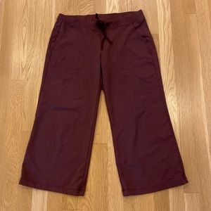 Patagonia Womens Cropped Yoga Pants Drawstring Waist /Pockets Purple /Size Small